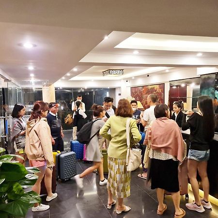 Vina Spa Hotel Hue Bagian luar foto