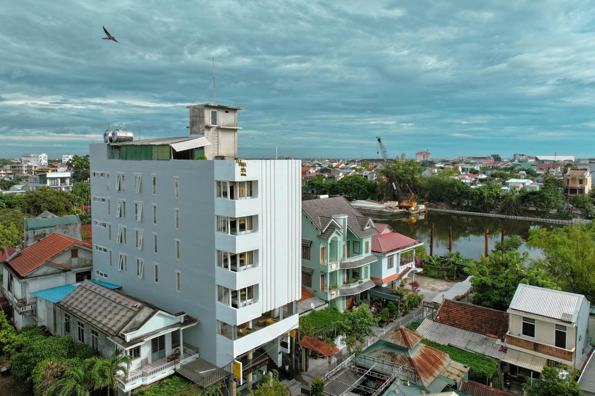 Vina Spa Hotel Hue Bagian luar foto