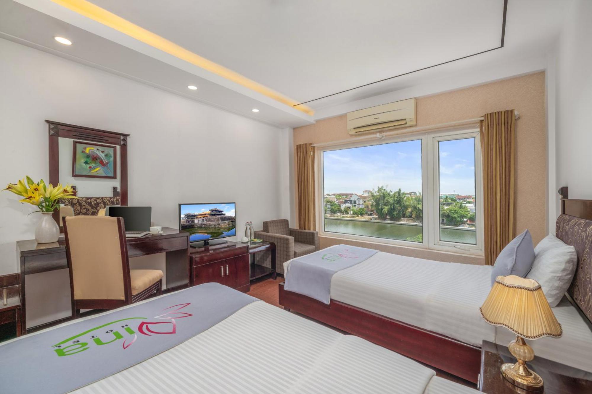 Vina Spa Hotel Hue Bagian luar foto