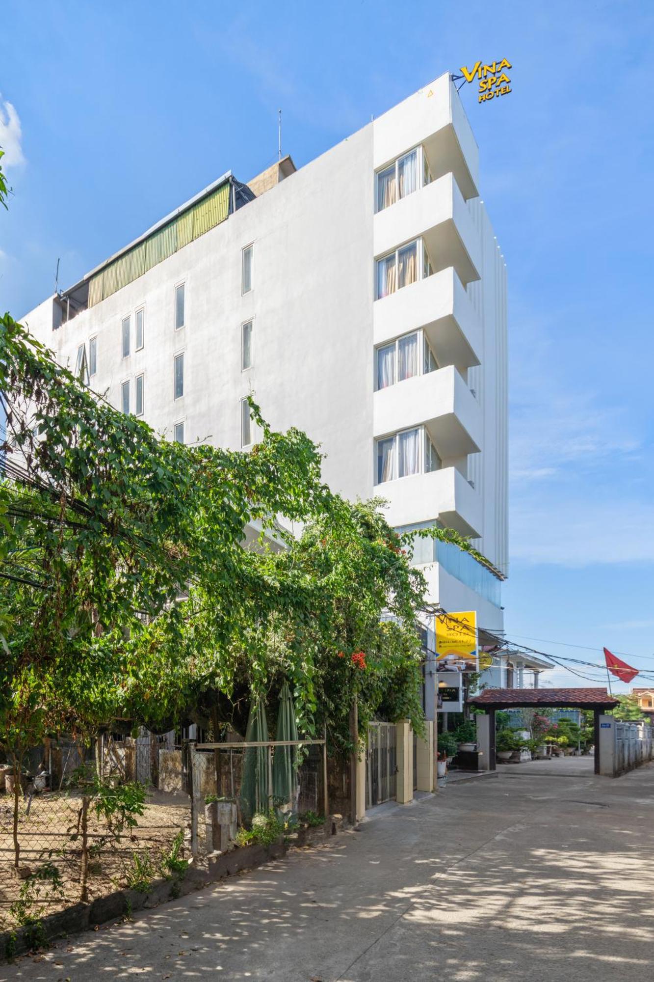 Vina Spa Hotel Hue Bagian luar foto