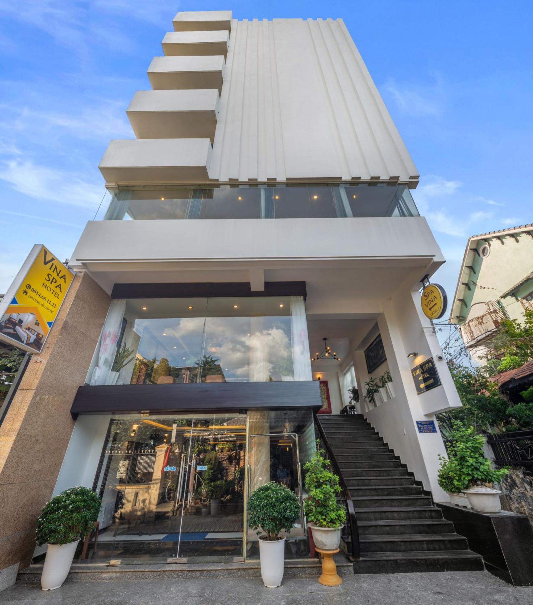 Vina Spa Hotel Hue Bagian luar foto