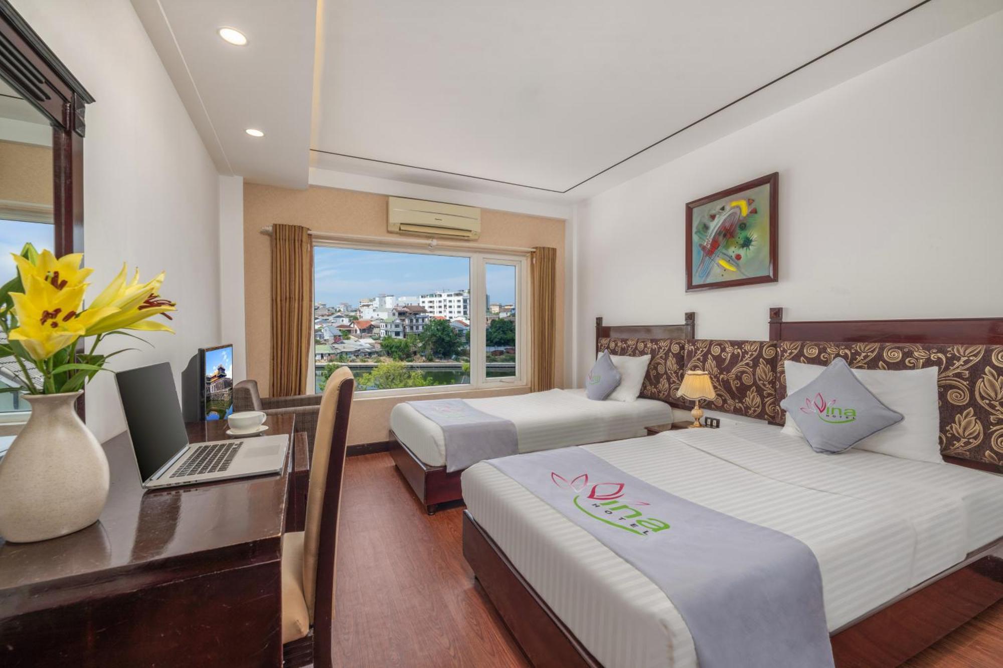 Vina Spa Hotel Hue Bagian luar foto