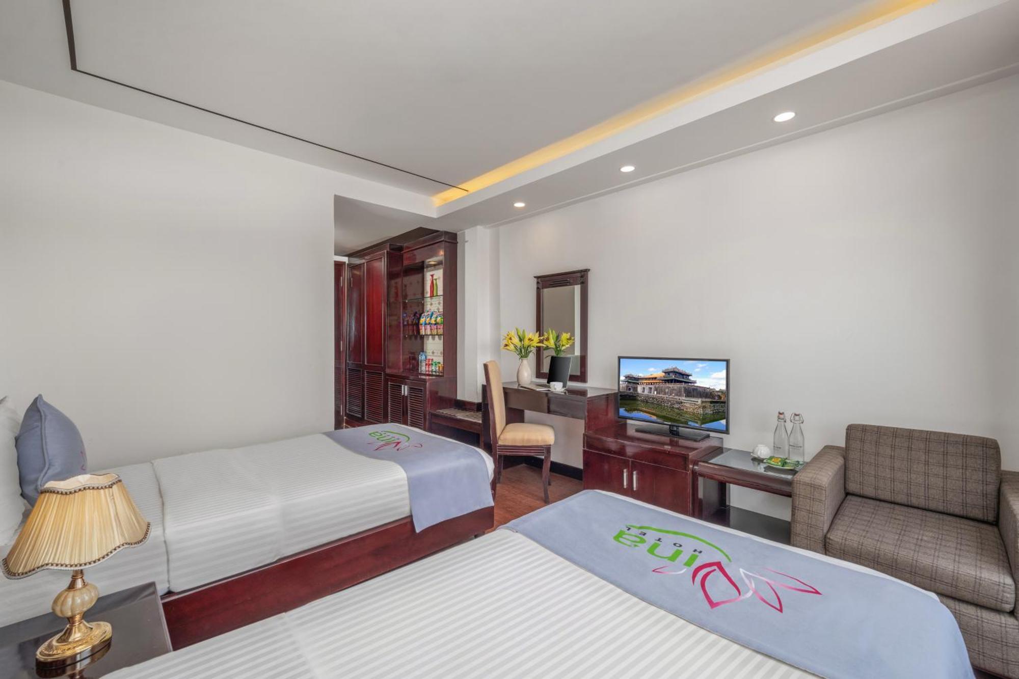 Vina Spa Hotel Hue Bagian luar foto