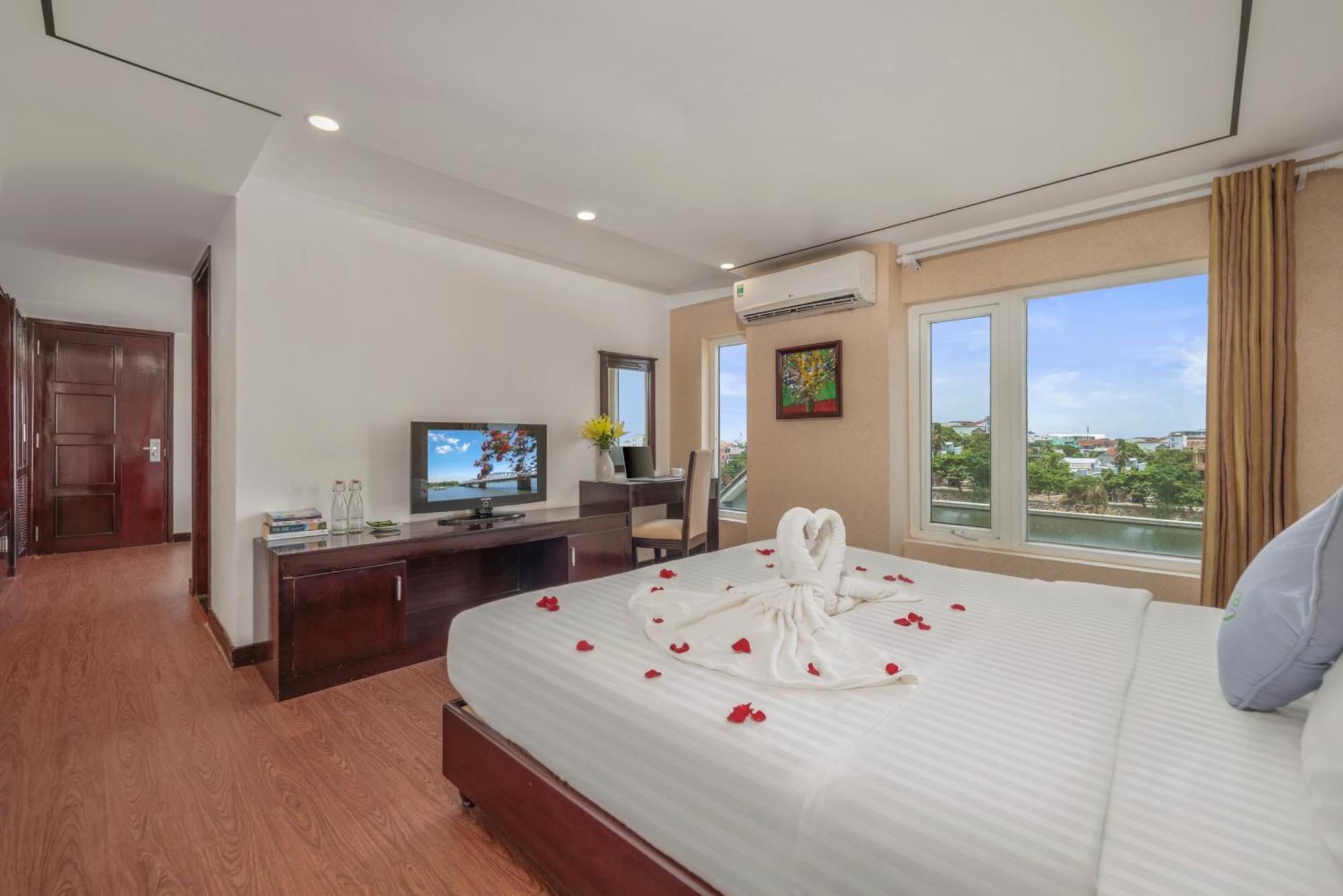Vina Spa Hotel Hue Bagian luar foto