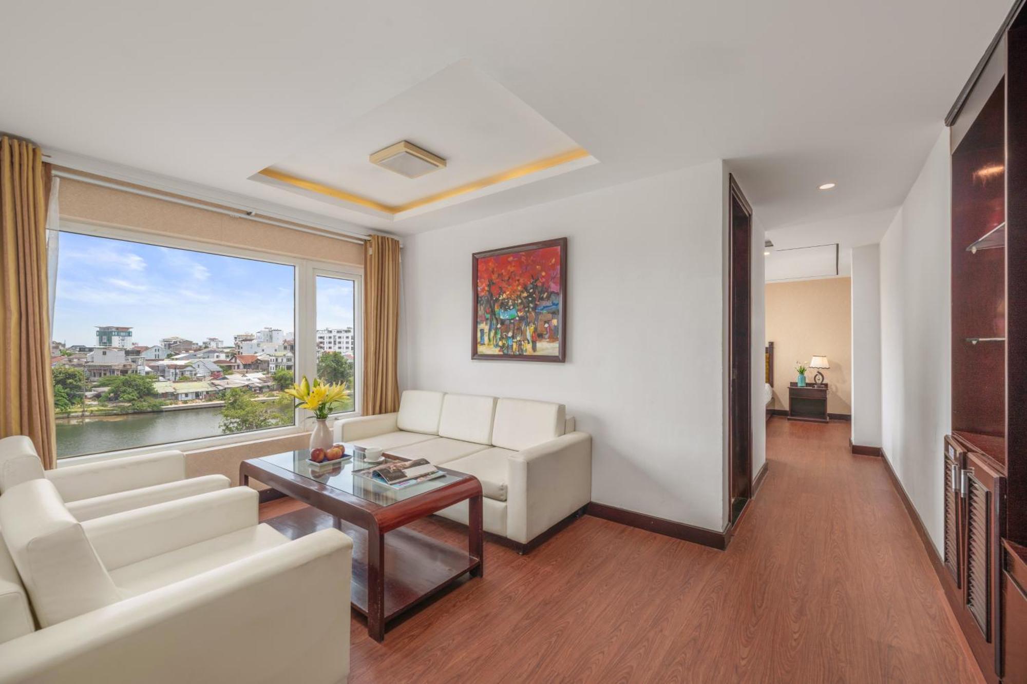 Vina Spa Hotel Hue Bagian luar foto