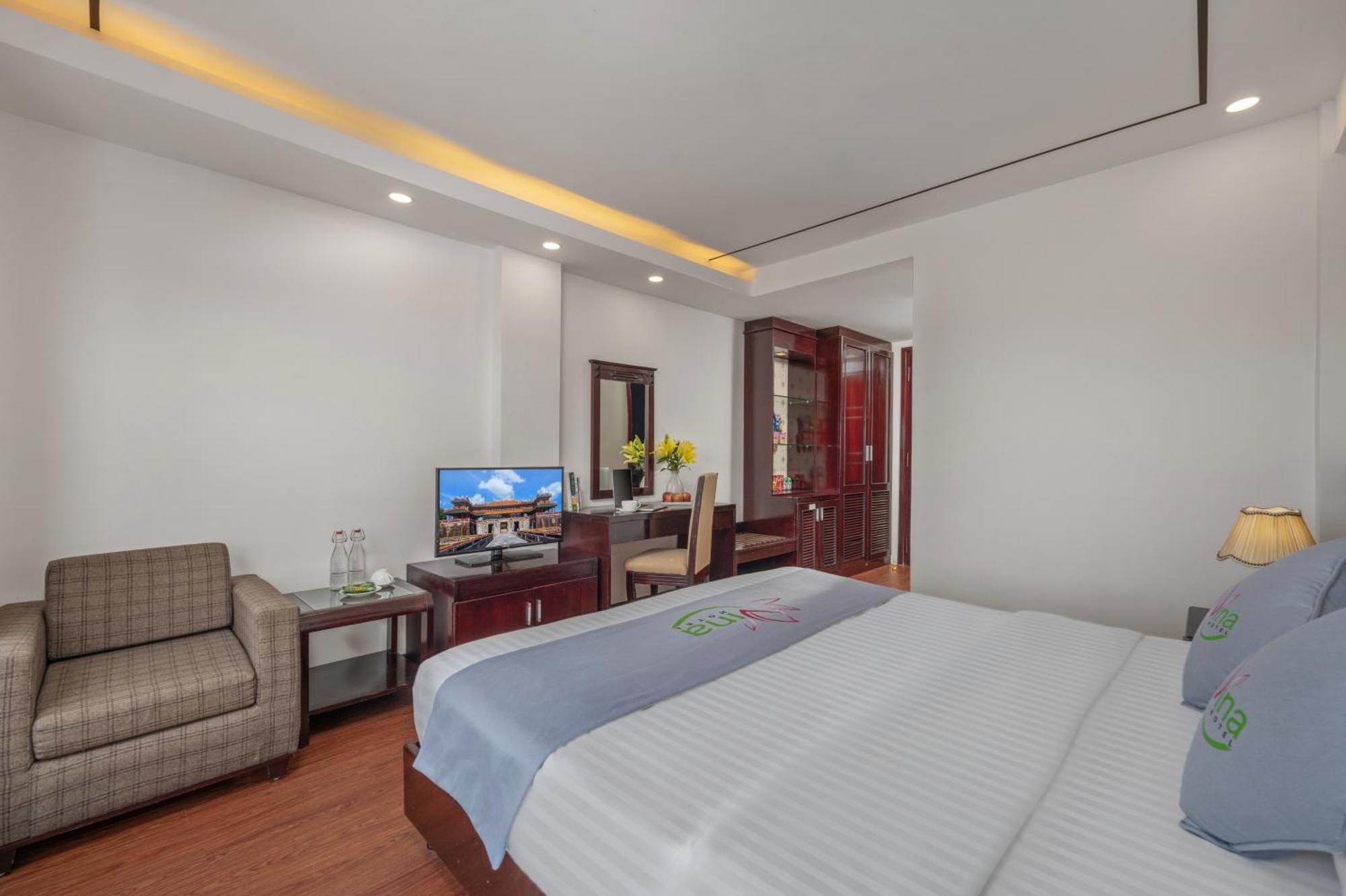 Vina Spa Hotel Hue Bagian luar foto